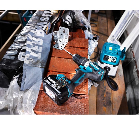 Аккумуляторная ударная дрель-шуруповерт Makita DHP484Z