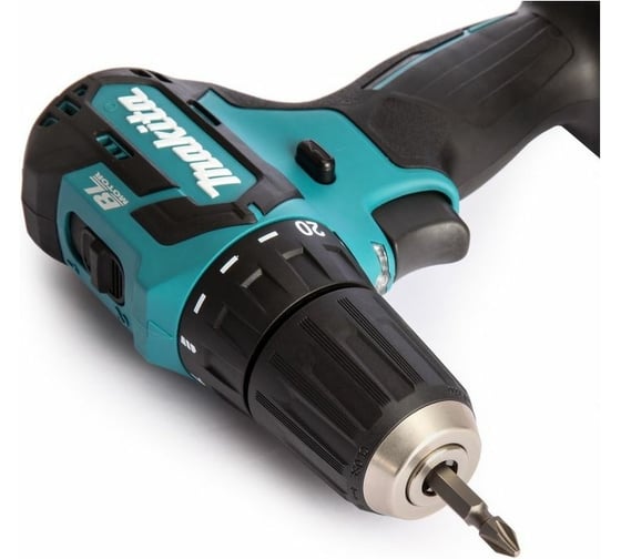 Аккумуляторная дрель-шуруповерт Makita CXT DF332DWAE