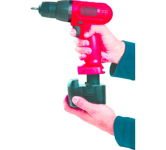 Аккумуляторная дрель-шуруповерт Black+Decker CD121K