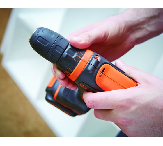 Компактная аккумуляторная дрель-шуруповерт Black+Decker BDCDD12K1B