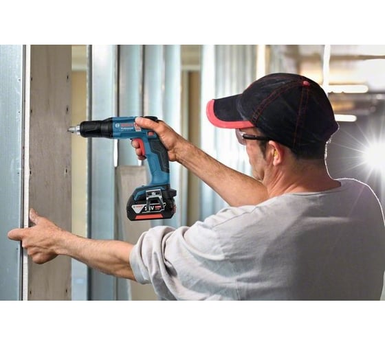 Аккумуляторный шуруповерт Bosch GSR 18 V-EC TE 0.601.9C8.006