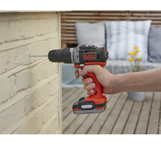 Ударная дрель-шуруповерт Black&Decker GoPak 12В USB BDCHD12S1