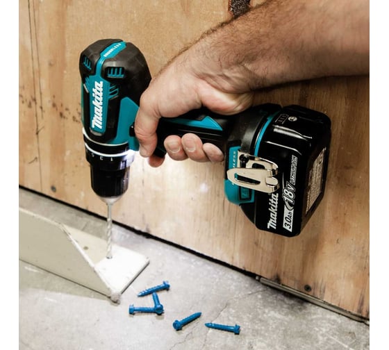 Аккумуляторная дрель-шуруповерт Makita LXT DDF485Z