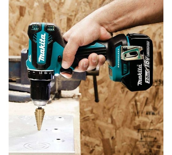 Аккумуляторная дрель-шуруповерт Makita DDF485RFE