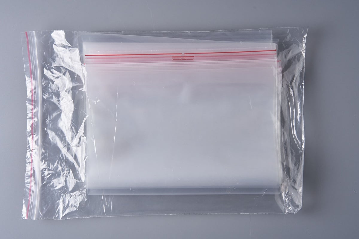 Песня разноцветные таблетки занимают мой zip lock. Пакет ЗИП лок 30х40. Пакет zip Lock 30 х 40 см. Пакет ЗИП-лок zip-Lock 180х260. Пакет с ЗИП замком 200мкм односторонний.