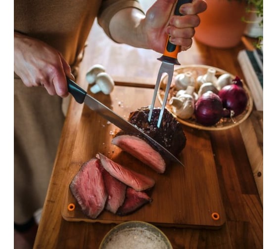 Нож для мяса FISKARS 21 см, Functional Form 1057539