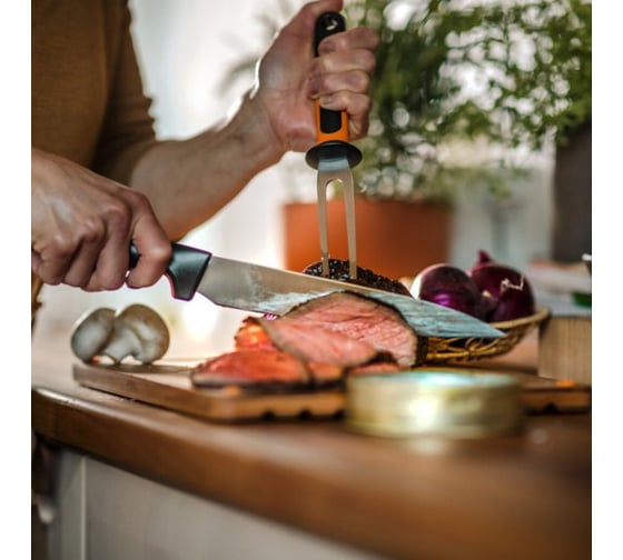 Нож для мяса FISKARS 21 см, Functional Form 1057539
