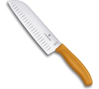 Оранжевый нож Santoku с рифленым лезвием 17 см в картонном блистере Victorinox 6.8526.17L9B