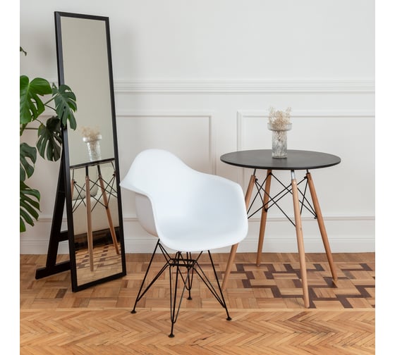 Стул-кресло из пластика DERSTUHL Black Eames, белый DSL06.001
