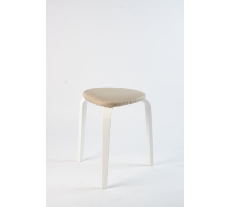 Треугольный табурет с мягким сидением ООО ТДК ножки белые, ткань бежевая 10000093599