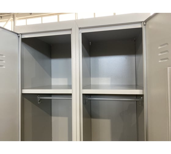Металлический шкаф для раздевалок Церера Мебель ШР-22 L800, 2 секции, 1850x800x500 мм УТ000001648