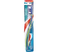 Зубная щетка Aquafresh Clean&Reach средняя 16012