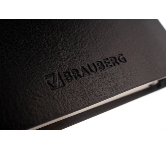 Блокнот BRAUBERG Black Jack малый формат, 100x150 мм, А6, 128 л, гладкий кожзам, резинка, клетка 125243