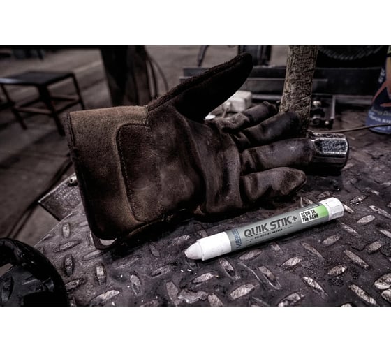 Маркер светящийся в темноте Markal Quik Stik Plus Glow In The Dark 28850