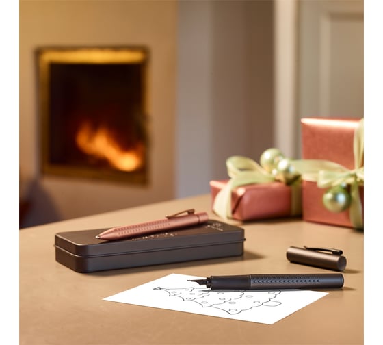 Перьевая ручка Faber-Castell Grip 2010 синяя, 0.75 мм, трехгранный, бархатный серый корпус 140828