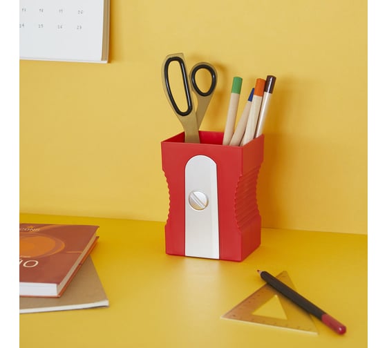 Подставка для канцелярских принадлежностей Balvi Sharpener красная 27414