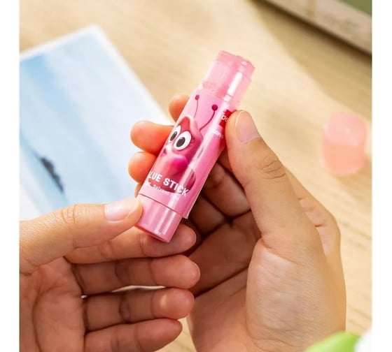 Клей-карандаш DELI Larva EA211 8 г ПВП дисплей картонный детский, 12 шт 1640933