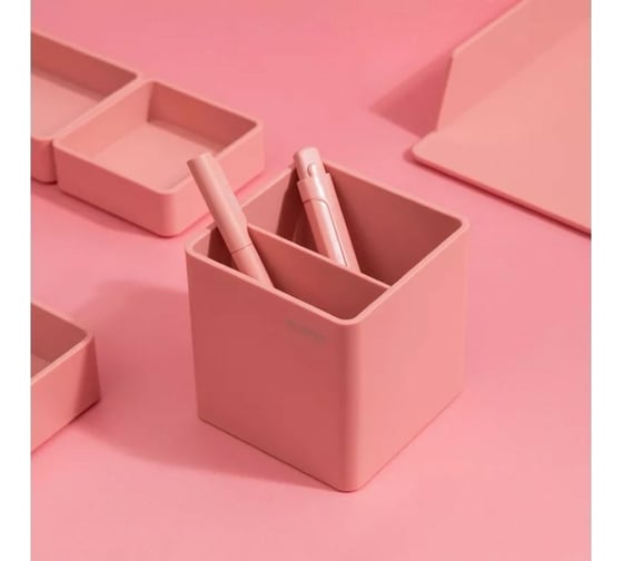 Подставка для пишущих принадлежностей DELI Nusign ENS011 PINK 2 отделения 84x84x86 мм розовый пластик, 12 шт 1584272
