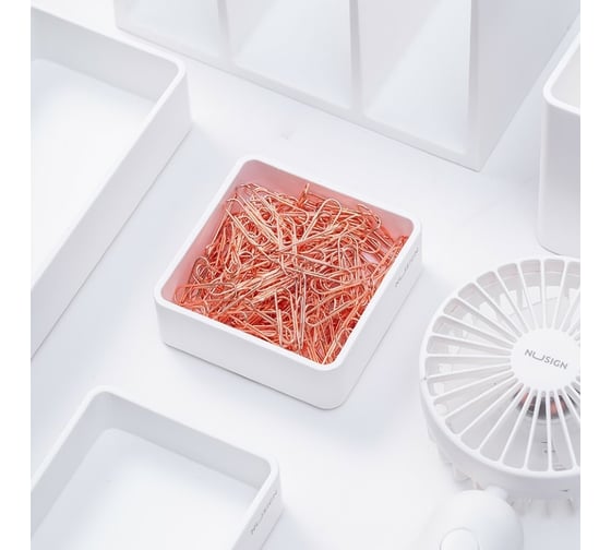 Скрепки DELI 78510 металл 29 мм золотистый, 160 шт пластиковая коробка, 6 упак 1205139