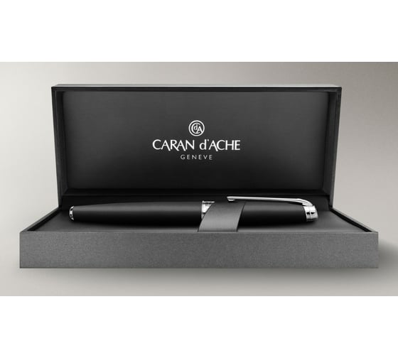 Перьевая ручка Caran d’Ache Carandache Leman - Black Matte SP F 4799.486