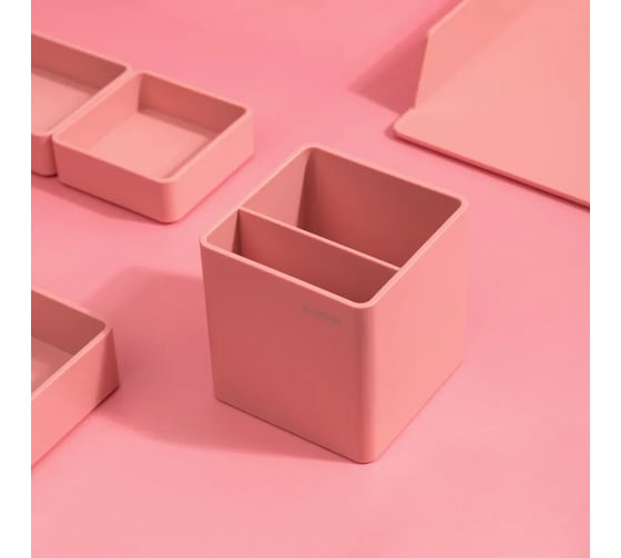 Подставка для письменных принадлежностей DELI NS011Pink Nusign 2 отделения, 84x84x86 мм, розовый пластик 13623 1504424