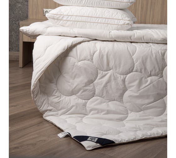 Теплое стеганое одеяло EDELSON FINE WOOL 200x220 см EKW-22-43