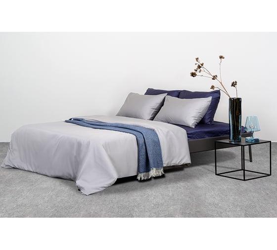 Простыня Tkano на резинке из сатина темно-синего цвета из коллекции Essential, 180x200x30 см TK19-FS0026