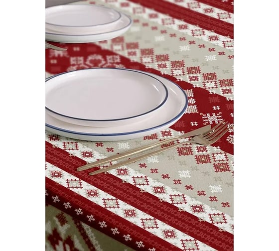 Скатерть Мастерская снов Мир вкуса 145x145 и 6 салфеток Снежинка 20392-1