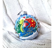 Елочная игрушка-шар КОЛОМЕЕВ Змея с мешком Символ года 2025 размер 8 см из стекла в подарочной упаковке УТ-00002944