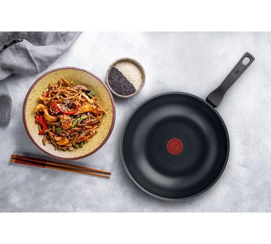 Сковорода TEFAL ВОК (WOK) Force 4218628 круглая 28 см, покрытие антипригарное, ручка несъемная (без крышки) черный 1931564