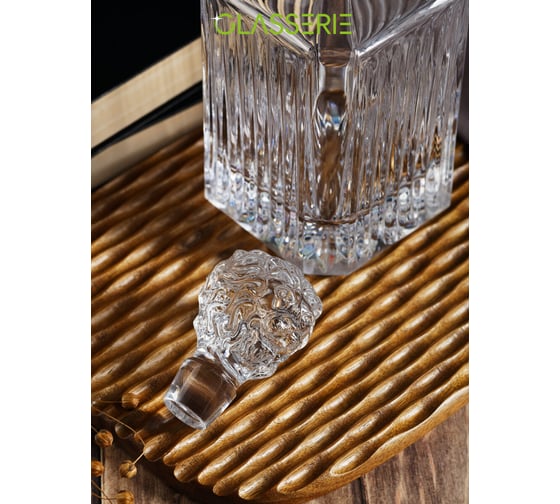 Штоф для крепких напитков GLASSERIE SPIRIT OF LION 850 мл GL011