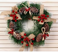 Новогодний венок Зимнее волшебство d-30 см, Шишечки с бантиками 5036610