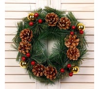 Новогодний венок Зимнее волшебство d-25 см, Золотые шишки и ягодки 5036601