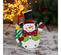 Ёлочное украшение Зимнее волшебство Снеговик с ёлочкой 12х17 см 6947614