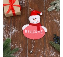 Мягкая подвеска Зимнее волшебство Снеговик с бубенцом 10х15 см, красный 6932403