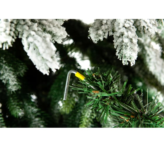 Ель CRYSTAL TREES ЭМИЛИ зеленая в снегу 150 см KP4615s