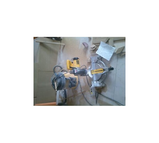 Торцовочная пила DEWALT DWS713 31