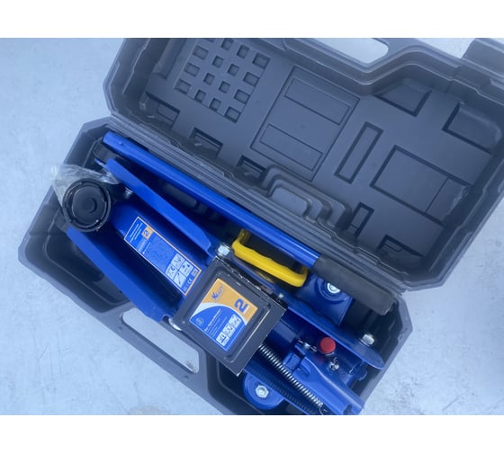 Подкатной гидравлический домкрат KRAFT 2 т, кейс KT 820001 13