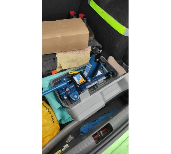 Подкатной гидравлический домкрат KRAFT 2 т, кейс KT 820001 9
