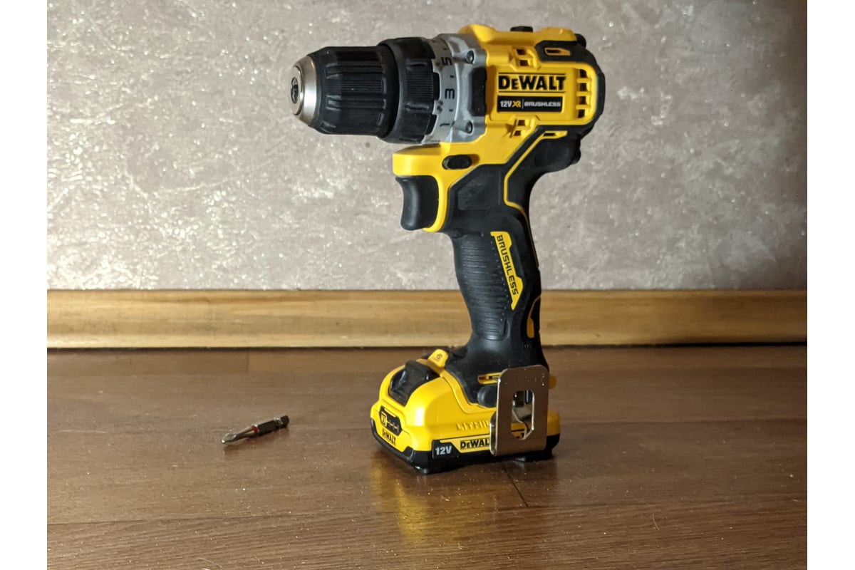  дрель-шуруповерт DEWALT 12 В XR DCD701D2-QW - выгодная цена .