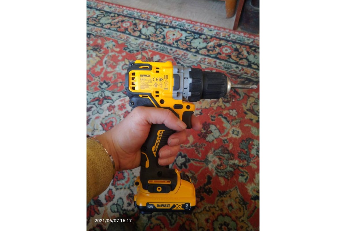 Dewalt 12 в xr dcd701d2 qw. Компактная дрель-шуруповерт DEWALT 12 В XR.