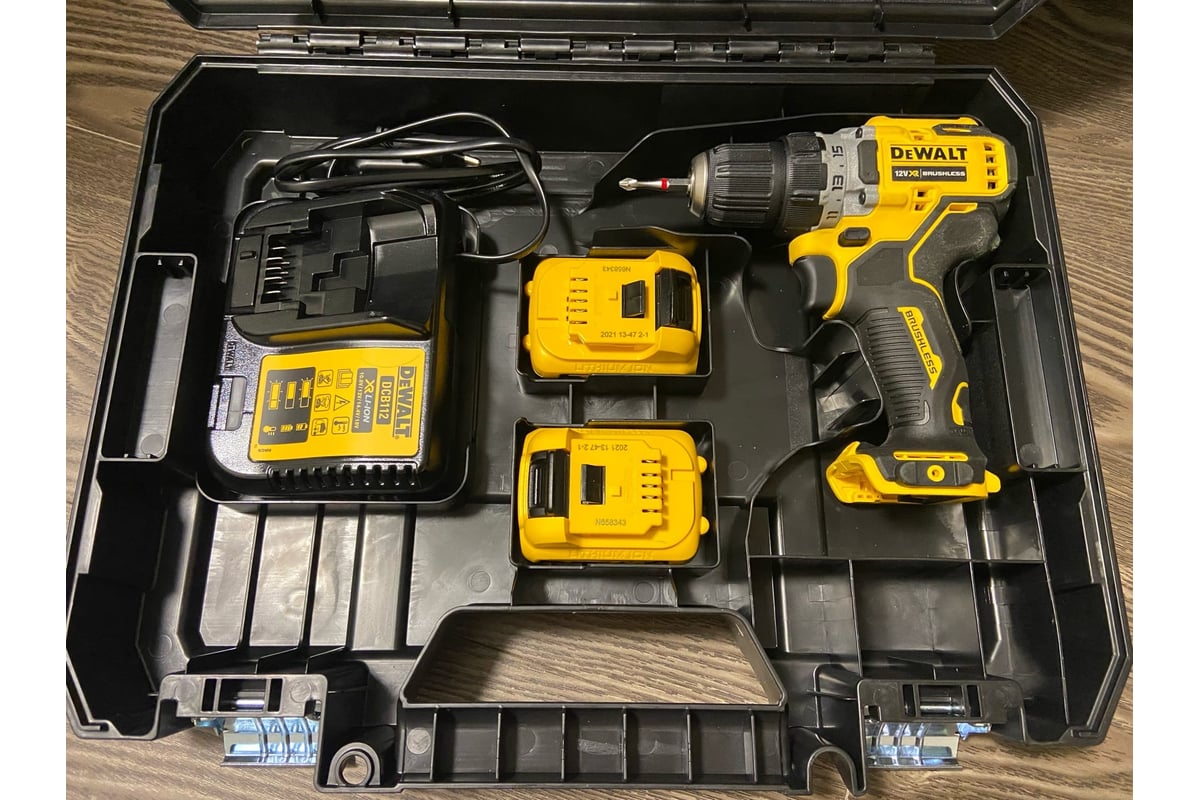 Dewalt dcd701d2 xr. Компактная дрель-шуруповерт DEWALT 12 В XR dcd701d2-qw. DEWALT 12 В XR dcd701.