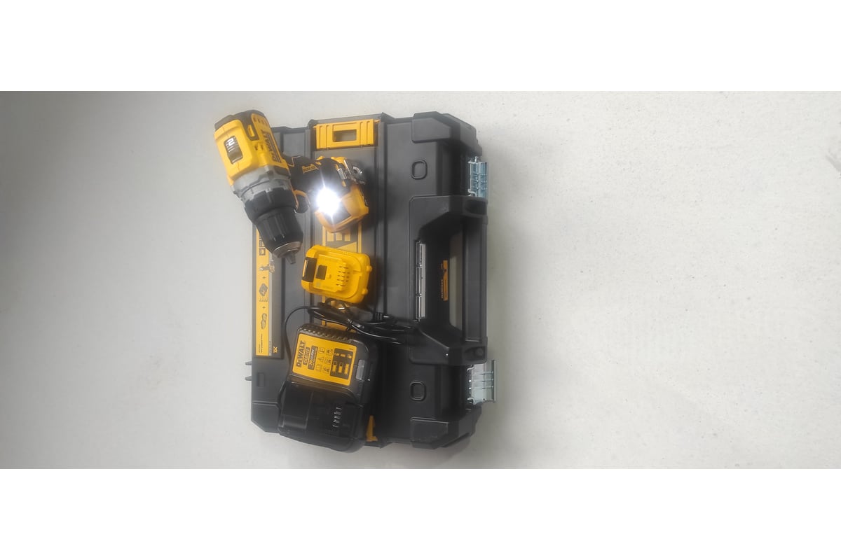 Dewalt 12 в xr dcd701d2 qw. -Шуруповерт DEWALT 12 В XR dcd701d2-qw.