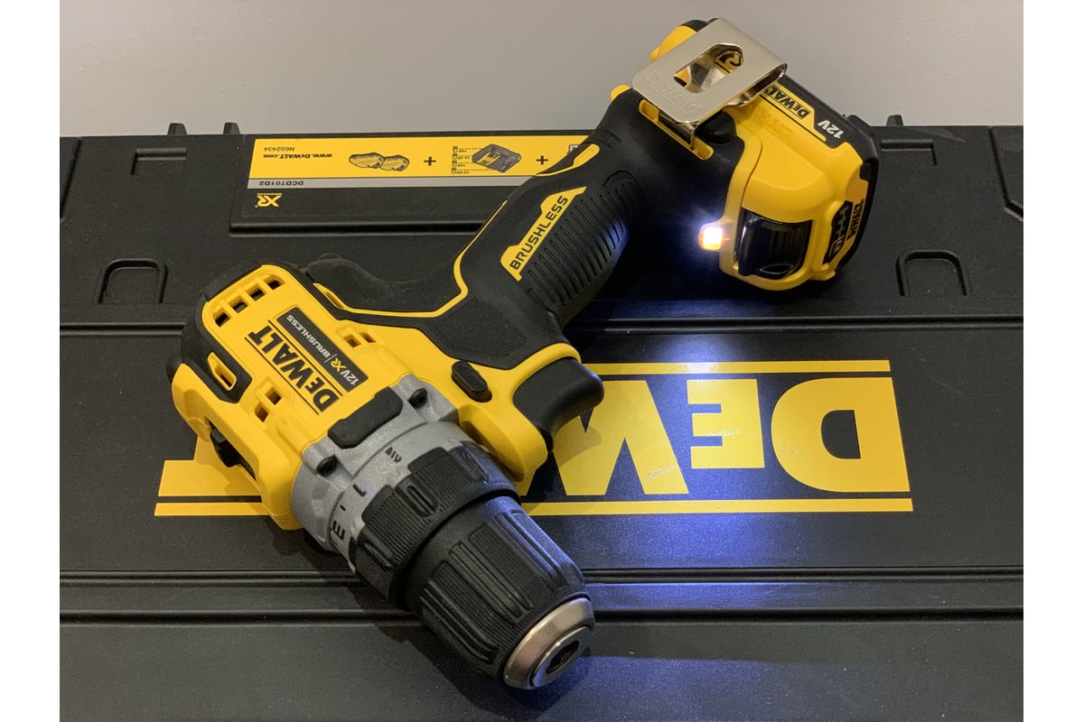 Dewalt 12 в xr dcd701d2 qw