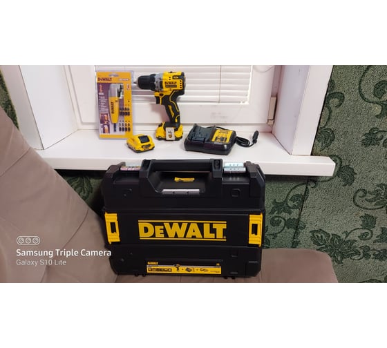 Компактная дрель-шуруповерт DEWALT 12 В XR DCD701D2-QW 100