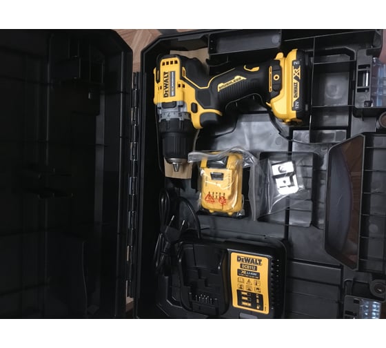 Компактная дрель-шуруповерт DEWALT 12 В XR DCD701D2-QW 97