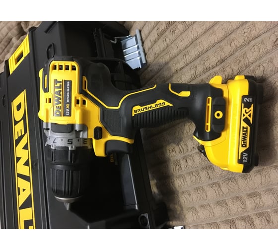 Компактная дрель-шуруповерт DEWALT 12 В XR DCD701D2-QW 82