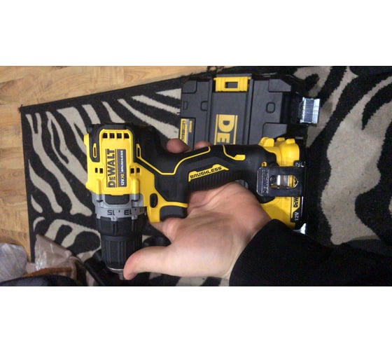Компактная дрель-шуруповерт DEWALT 12 В XR DCD701D2-QW 61
