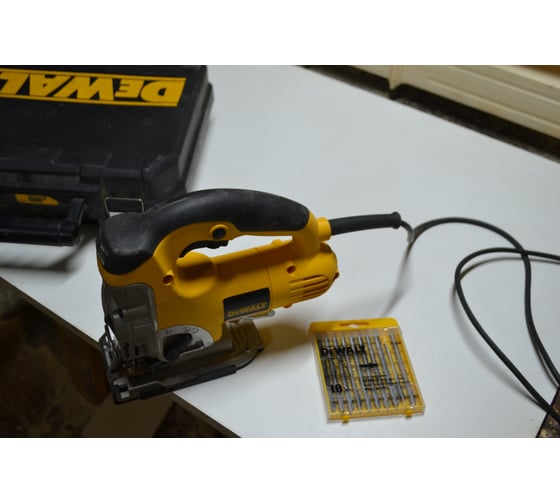 Лобзик DEWALT DW 331 K 53