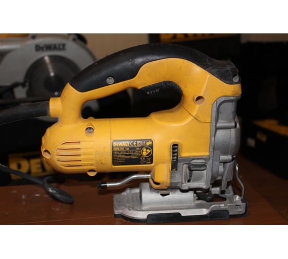 Лобзик DEWALT DW 331 K 43